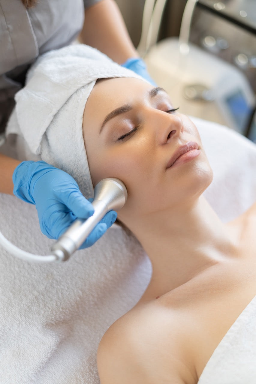 Thermo Radio Frequency Skin Tightening Facial